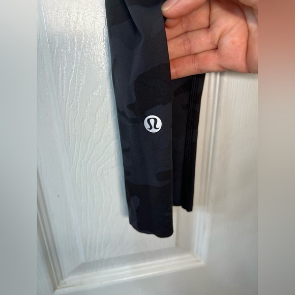 Lululemon Fast and Free Tight *Non-Reflective‎ Heritage Camo Deep Coal Size 8 - Picture 5 of 10